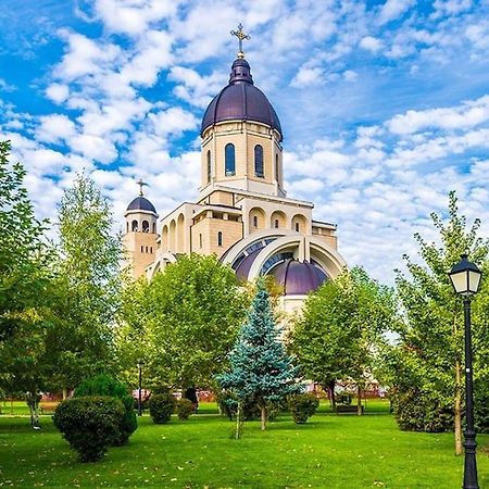 Ultracentral,Parcul Catedralei,Apartament 2 Camere Bacău Exteriér fotografie